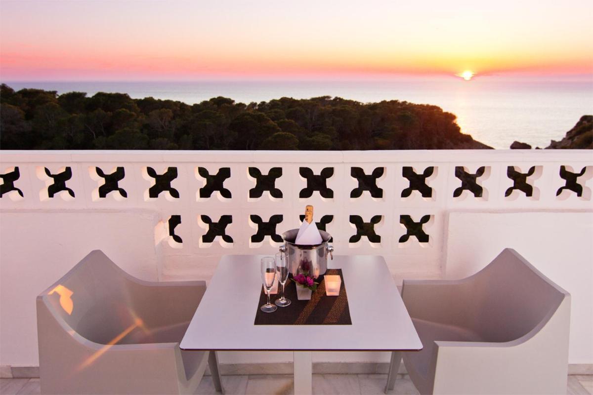 Hotel Village Cala Vadella  Eksteriør bilde